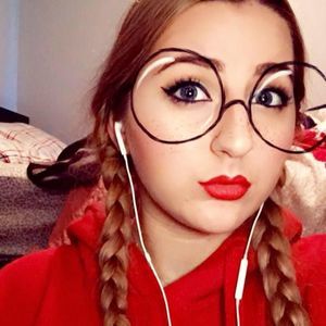 Meet your Posher, Kat